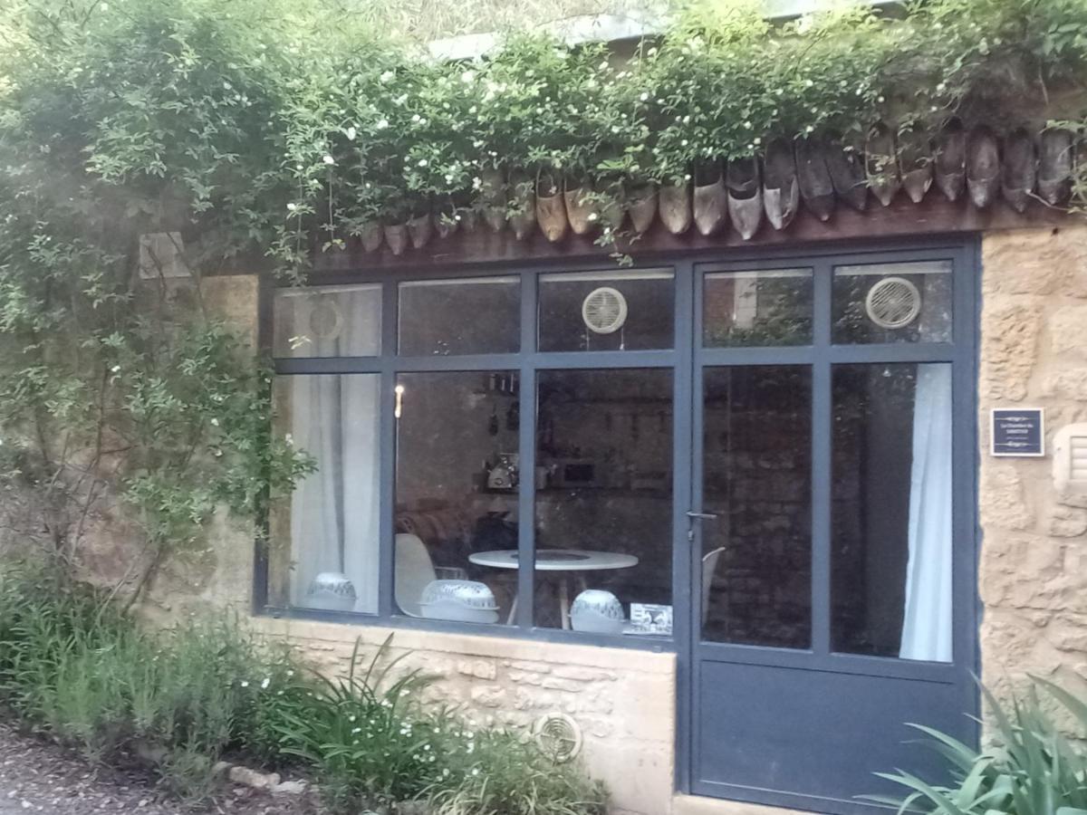 Chambre Du Sabotier - Studio Troglodytique - A 100 M Baignade En Riviere - Location De Canoe - Circuits Cyclo - Aire De Pique-Nique - 3 Restaurants Castelnaud La Chapelle Dış mekan fotoğraf