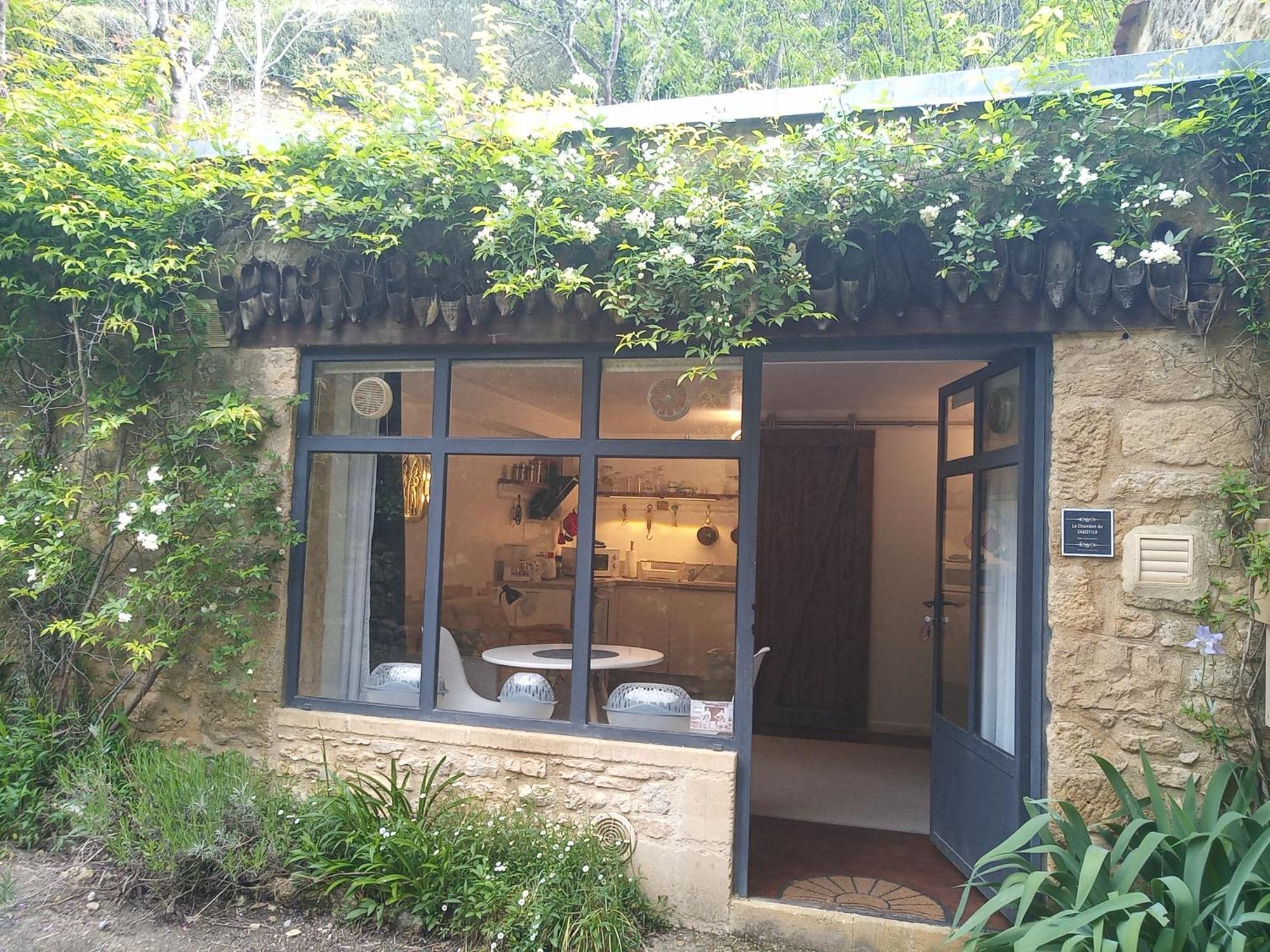 Chambre Du Sabotier - Studio Troglodytique - A 100 M Baignade En Riviere - Location De Canoe - Circuits Cyclo - Aire De Pique-Nique - 3 Restaurants Castelnaud La Chapelle Dış mekan fotoğraf