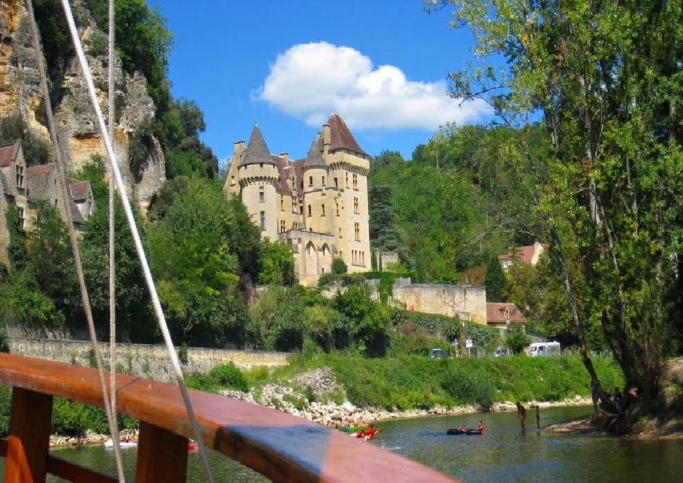 Chambre Du Sabotier - Studio Troglodytique - A 100 M Baignade En Riviere - Location De Canoe - Circuits Cyclo - Aire De Pique-Nique - 3 Restaurants Castelnaud La Chapelle Dış mekan fotoğraf