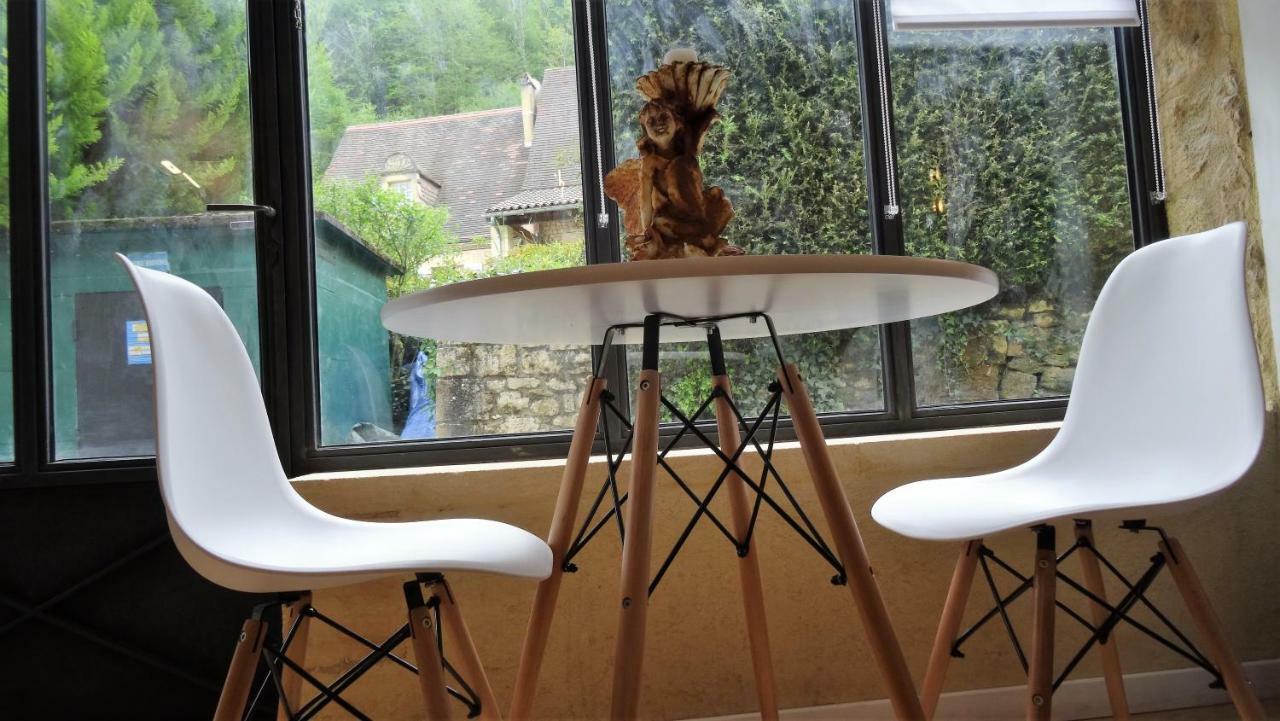 Chambre Du Sabotier - Studio Troglodytique - A 100 M Baignade En Riviere - Location De Canoe - Circuits Cyclo - Aire De Pique-Nique - 3 Restaurants Castelnaud La Chapelle Dış mekan fotoğraf